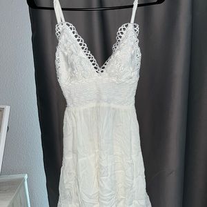 NEW Windsor short white dress